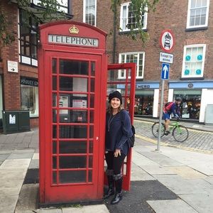 Meet your Posher, Laura