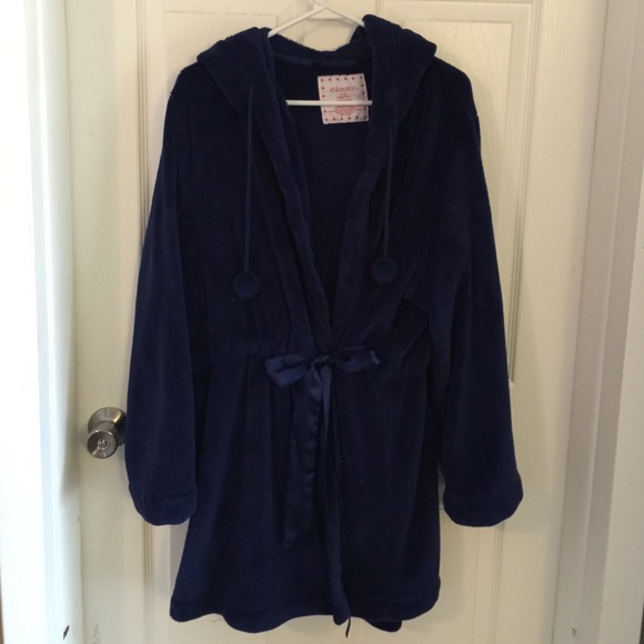 Very soft hooded robe