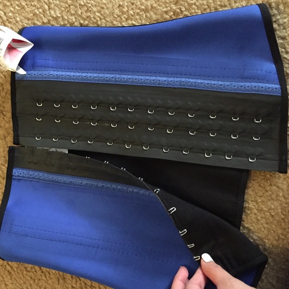 Waist trainer ANN CHERY size 30 * brand new *