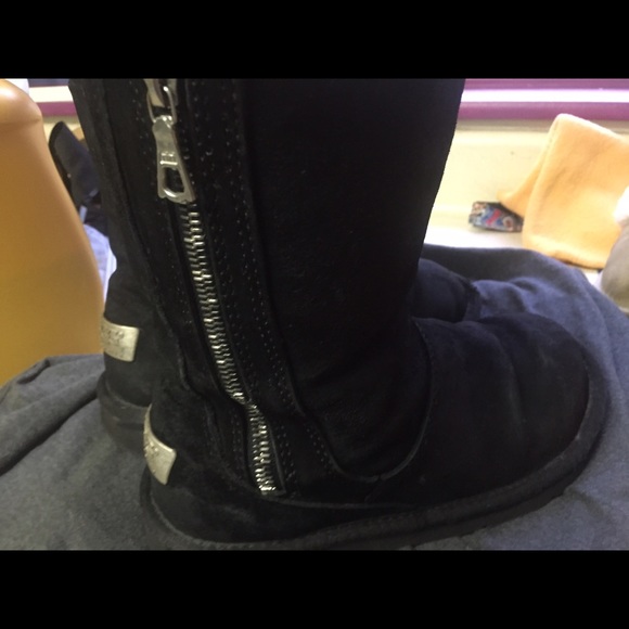 Ugg bundle !!!! - Picture 2 of 3