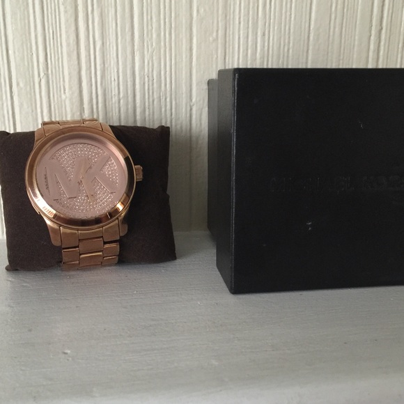Michael Kors Watch - Picture 2 of 4