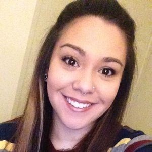 Meet your Posher, Elaina