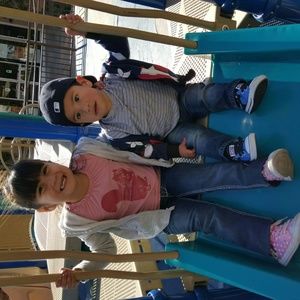 Meet your Posher, Evelia