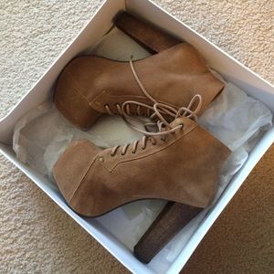 Never worn Jeffrey Campbell Litas