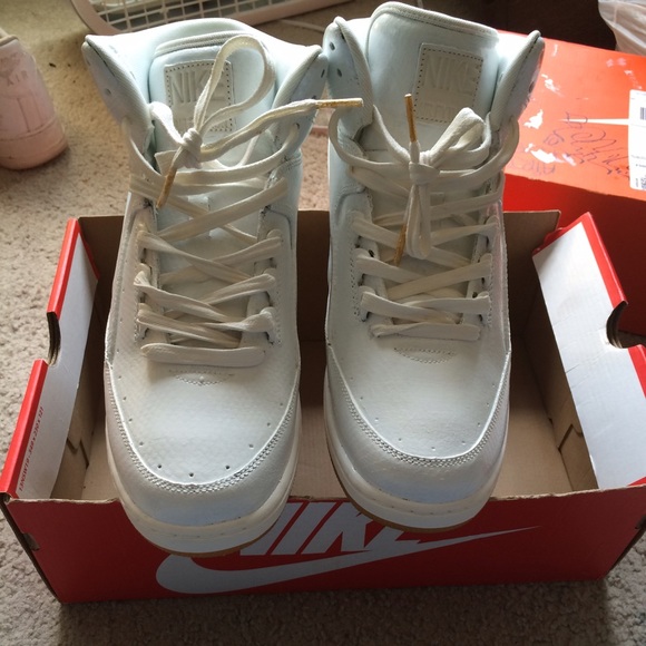 Nike Air Python Never Worn - Picture 2 of 3