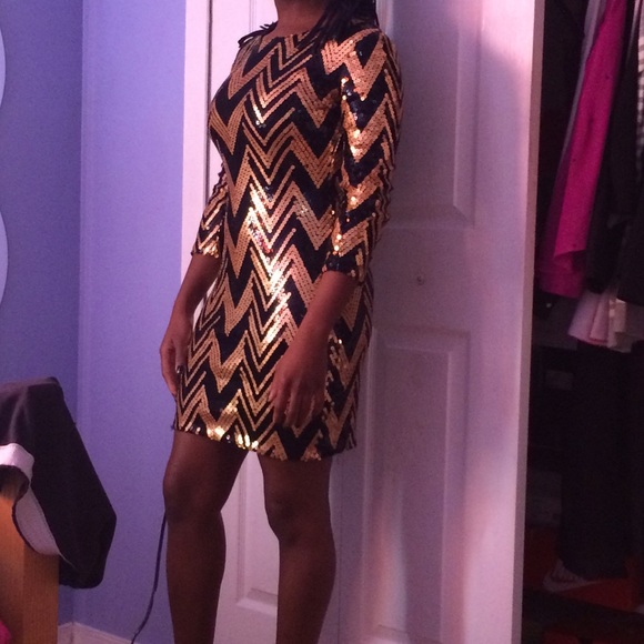 Black & Gold Sequence Night Out Dress - Picture 3 of 4
