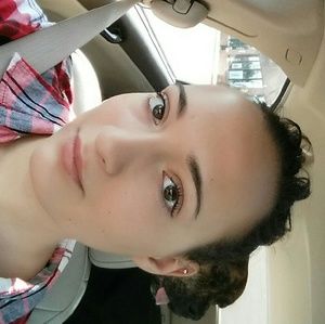 Meet your Posher, Kenedi