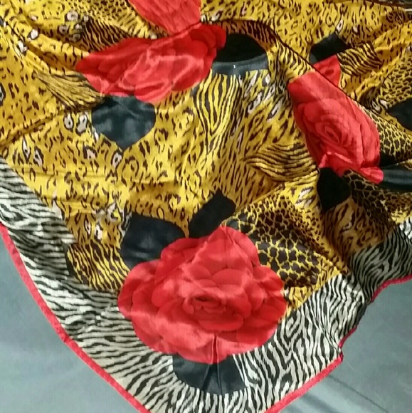 Scarf Diva - Picture 2 of 2