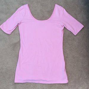 Decree scoop neck tee