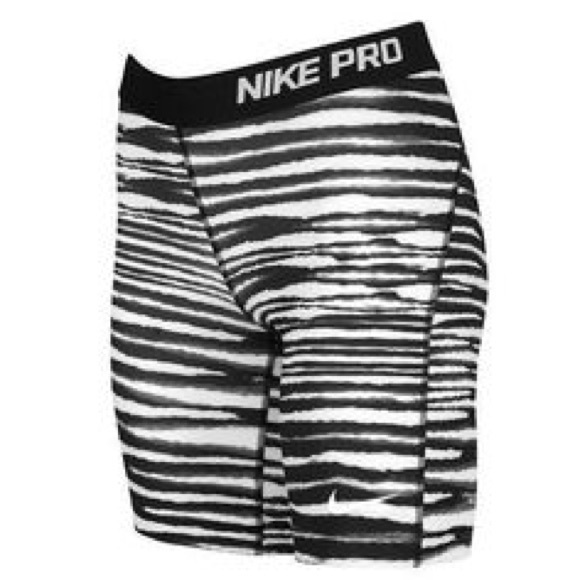 Nike Pants - Nike Pro 7 Tiger stripe black and white shorts