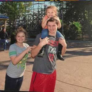 Meet your Posher, Melissa