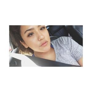 Meet your Posher, Rebekah