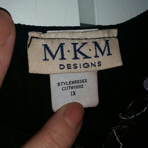 Halter top shirt - Picture 3 of 3