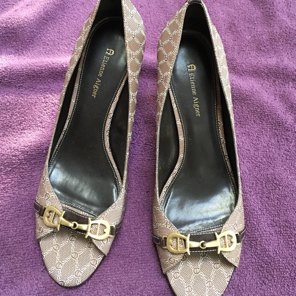 Etienne Aigner causal shoes