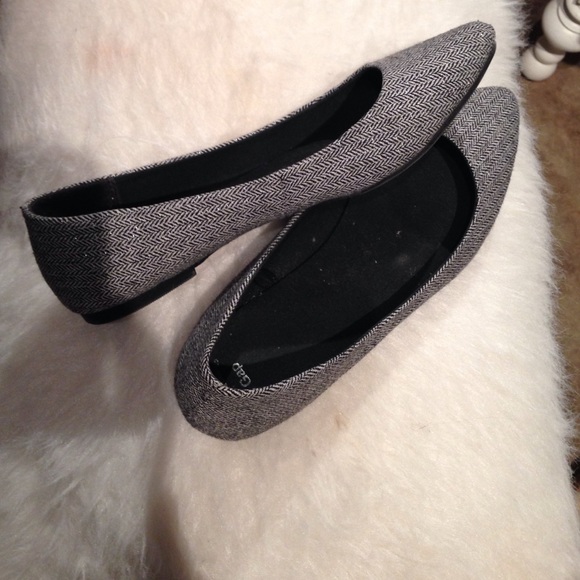 GAP herringbone with metallic threads