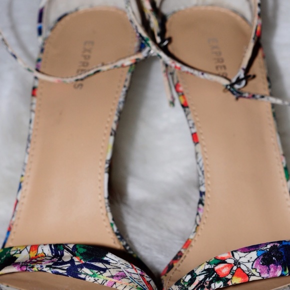 I have too many same style. - Picture 3 of 3