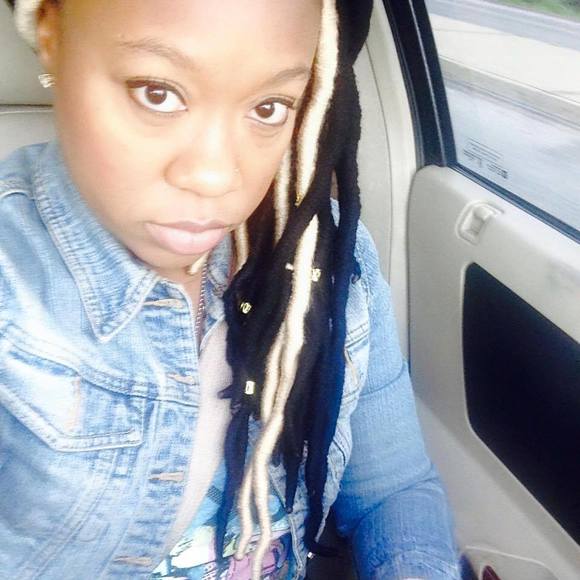 Meet your Posher, Mica - Picture 1 of 1