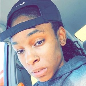 Meet your Posher, Tay