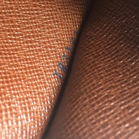 Louis Vuitton Monogram Compact Origami Wallet - Picture 4 of 4