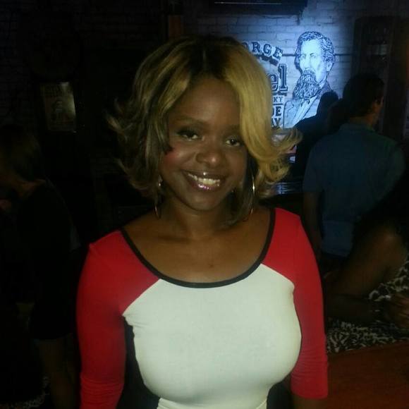 Meet your Posher, Lia