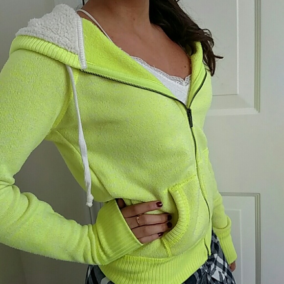 American eagle zip up hoodie