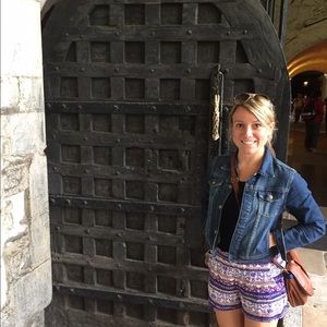 Meet your Posher, Jen