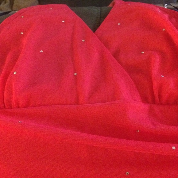 Coral halter top dress/gown - Picture 4 of 4