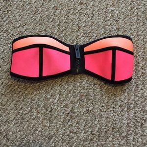 Triangl bikini