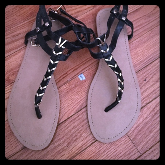 Black and Gold Sandals 💕 - Picture 1 of 1