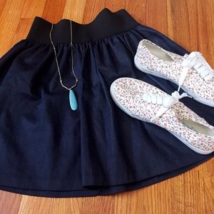 🎉2/12 HP🎉 Navy Puff Skater Skirt