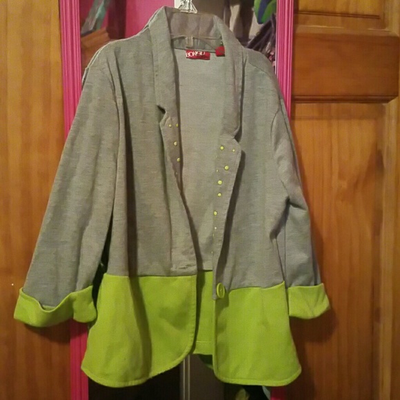 Girls youth 10/12 .Blazer with 3 quarter sleeves