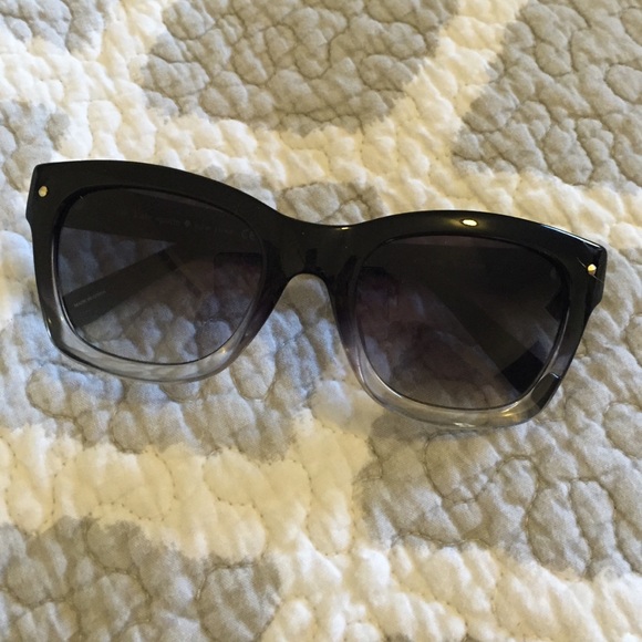 kate spade Accessories - Sale!! Kate Spade sunglasses