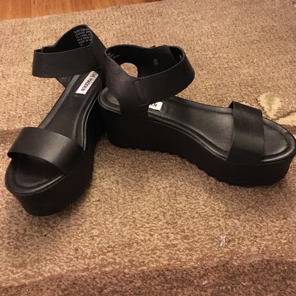 Flatform sandals