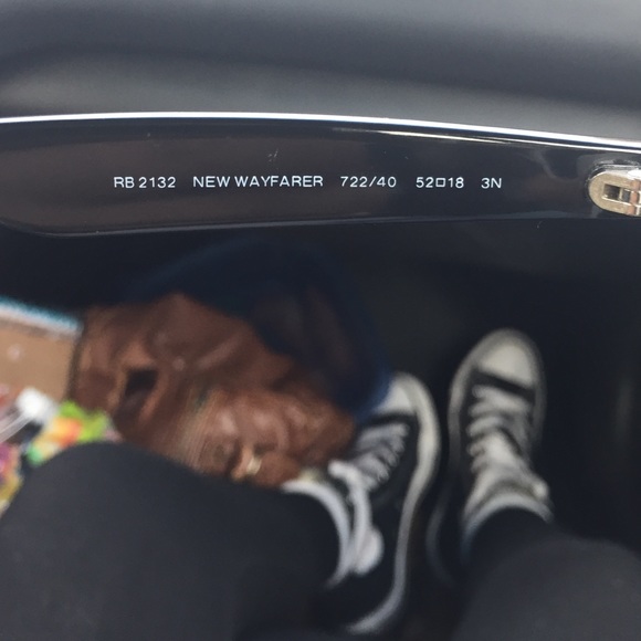 Ray bans new wayfarer sunglasses - Picture 2 of 4