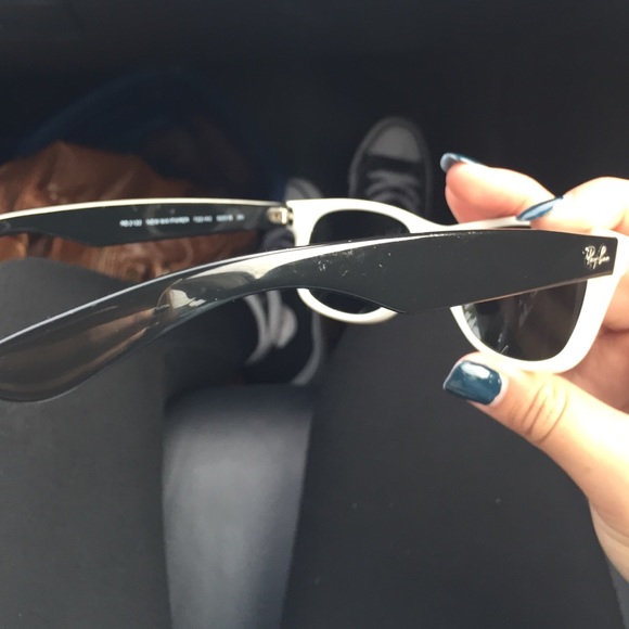 Ray bans new wayfarer sunglasses - Picture 4 of 4