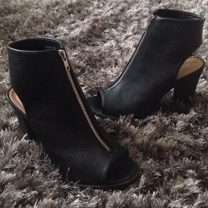 Report Signature Heels ‼️