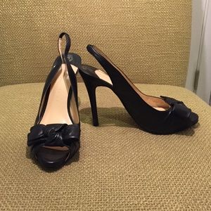 Ivanka Trump Black Fennia 2 heels size 9M