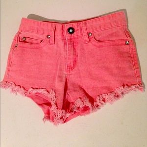 Pink daytrip Capricorn high rise shorts!