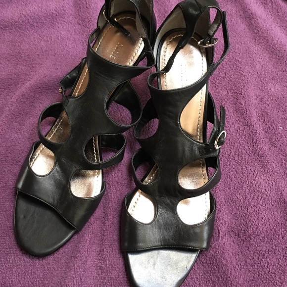 Chic leather shoes