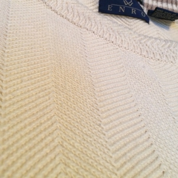Oversized Cream Vintage Sweater - Picture 4 of 4