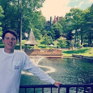 Meet your Posher, Casey