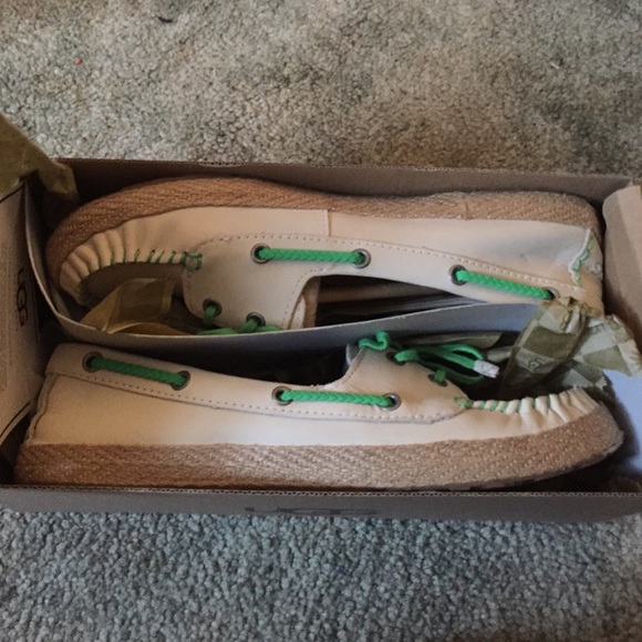 WOW! UGG Tylin Moccasin