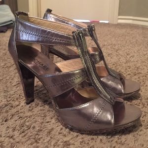 Michael Kors Metallic Pump