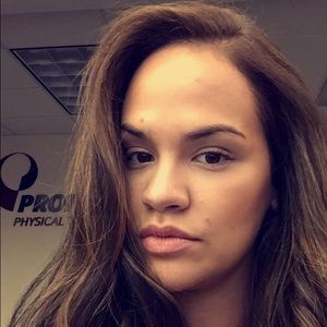 Meet your Posher, Evelyn