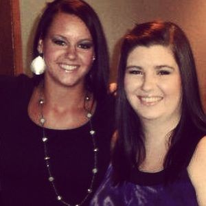 Meet your Posher, Caitlin