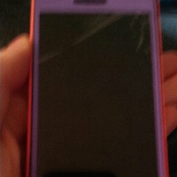 iPhone 5c - Picture 2 of 2