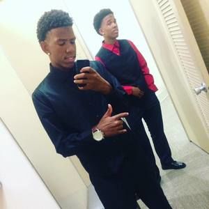 Meet your Posher, Dion