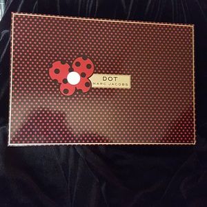 Marc Jacobs DOT perfume gift set