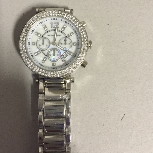 Mk logo watch