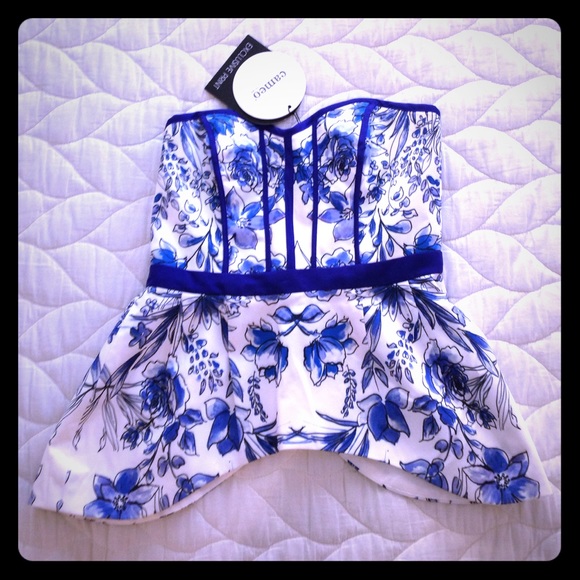 Cameo strapless bustier top with peplum fit! Xs.